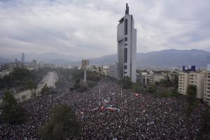 В Чили из-за протестов отменили крупнейший экономический форум и саммит по климату