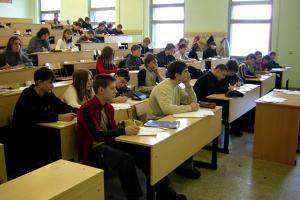 Несовершеннолетних украинских студентов в Польше "возьмут на контроль" - МИД