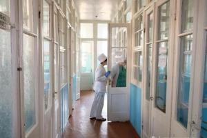 Легких больных коронавирусом не будут укладывать в больницы – Минздрав Украины