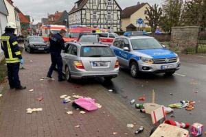 Количество пострадавших из-за наезда автомобиля на карнавальное шествие в Германии возросло до 52