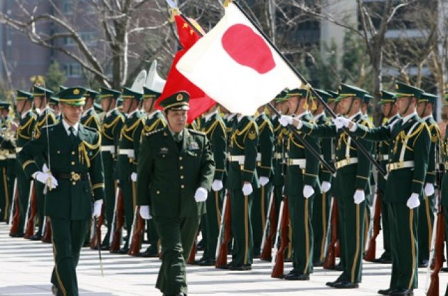 Японія збирається збільшити військові витрати, щоб протистояти Китаю