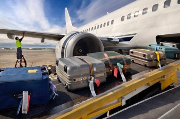 Украинцы смогут бесплатно провозить в самолетах багаж до 23 кг