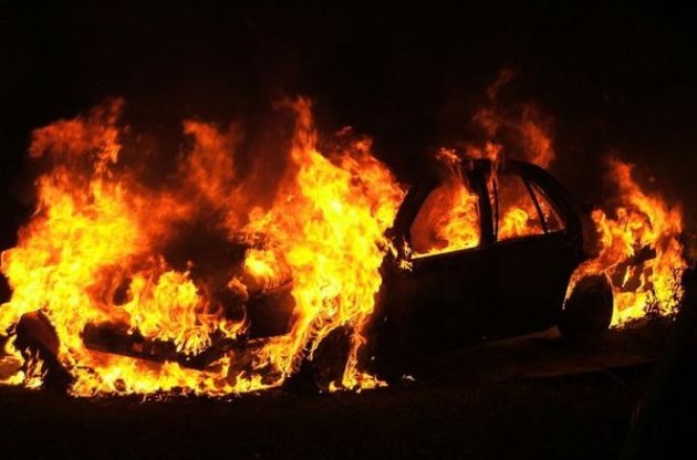 "Вендета по-закарпатськи": В області палять машини чиновників і правоохоронців