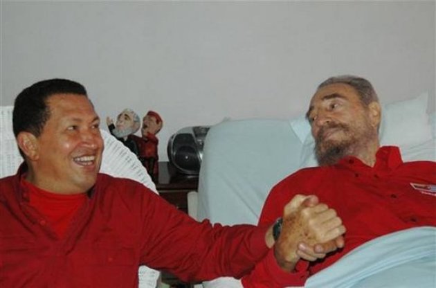 Фидель Кастро сообщил об улучшении здоровья Уго Чавеса