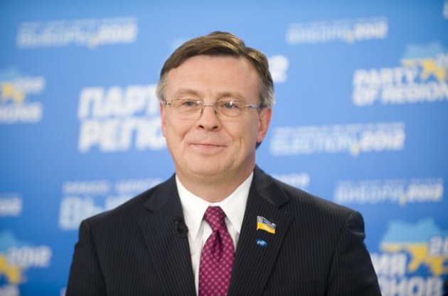 Глава МИД намерен купить для Украины "билет в будущее"