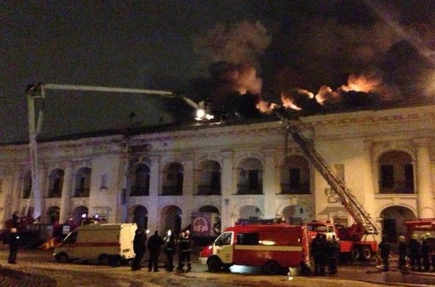 Активисты объявили виновниками пожара в Гостином дворе "реставраторов"