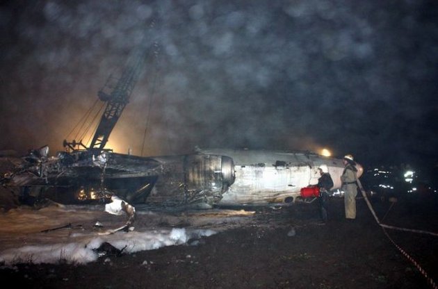 Черные ящики самолета, потерпевшего аварию в Донецке, расшифруют до конца недели