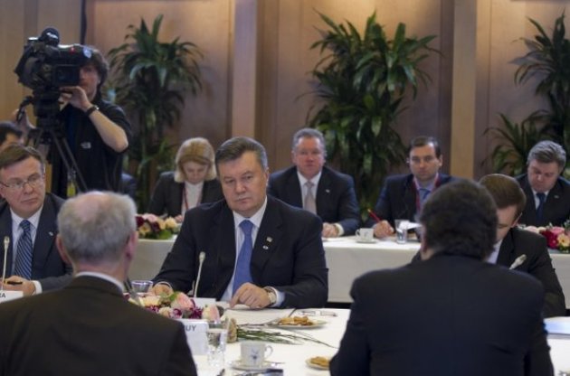 Янукович пообещал Ромпею и Баррозу приложить максимум усилий для выполнения евроинтеграционных задач