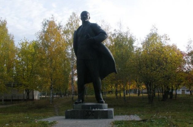 Горсовет Сум поддержал снос оставшихся в городе памятников Ленину