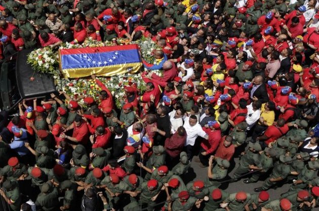 Тіло Уго Чавеса забальзамують та помістять в музей