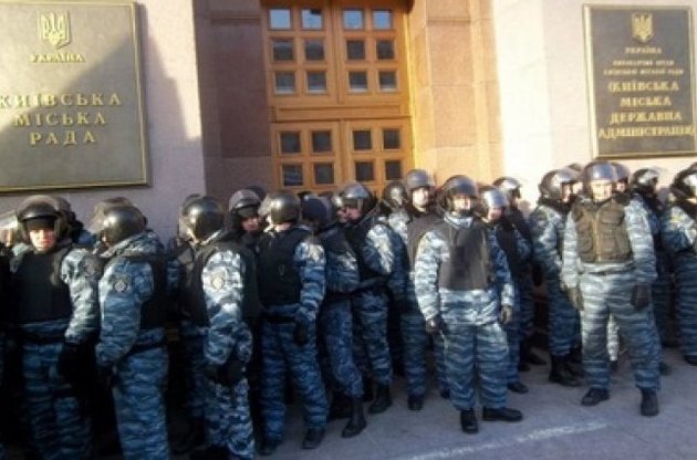 Оппозиция обвинила Партию регионов в намерении перенести выборы в Киеве на 2015 год