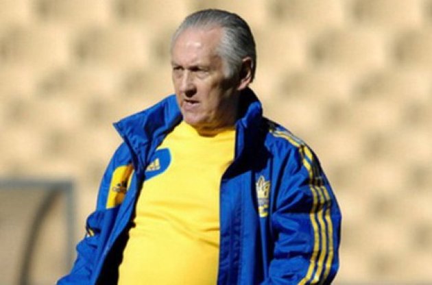 Фоменко объяснил успех сборной желанием футболистов реабилитироваться перед болельщиками