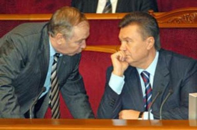 Рыбак направил на подпись Януковичу принятые на Банковой законы