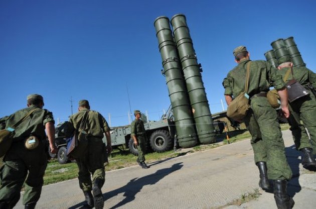 Світові військові витрати у 2012 році скоротилися, в Україні - зросли