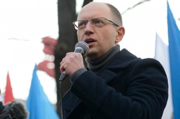 Яценюк обвинил ЦИК в сговоре с администрацией президента
