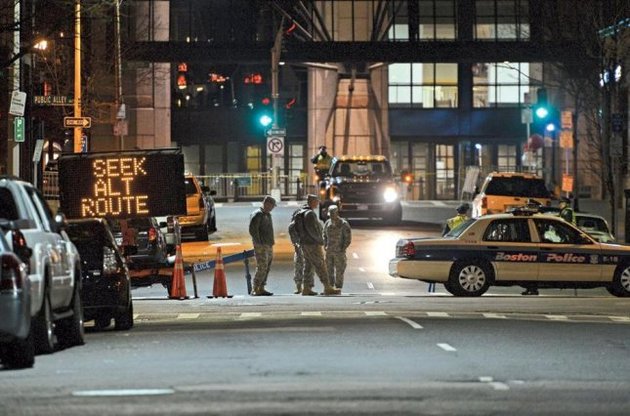 Бомбы, начиненные шрапнелью, навели на догадку о цели теракта в Бостоне