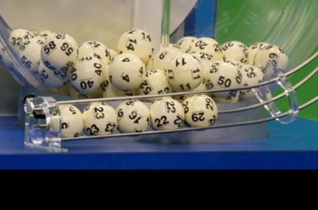 В США победитель лотереи получит рекордные 590 млн долларов