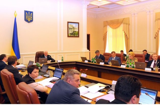 Правительство Азарова решило заседать только раз в неделю с целью оптимизации