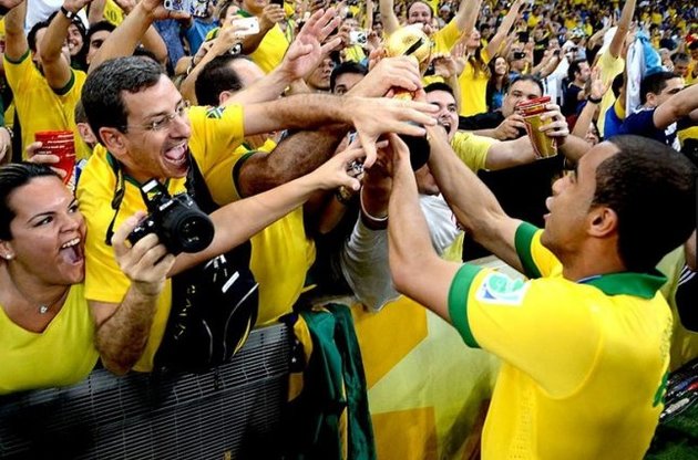 Бразилия прервала рекордную серию Испании, завоевав Кубок Конфедераций на легендарной "Маракане"