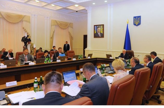 Заседание правительства решили не созывать на утро после дня рождения Януковича