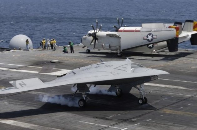 ВМС США впервые в истории осуществили посадку беспилотника на палубу авианосца