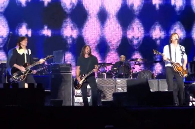 Маккартни спел песни The Beatles с музыкантами Nirvana