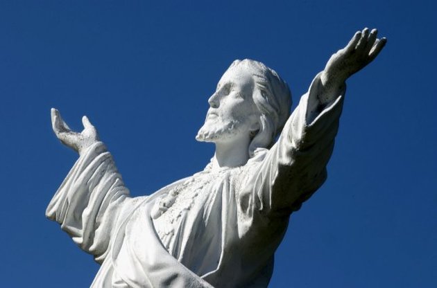 В Днепродзержинске установят 9-метровую статую распятого Христа