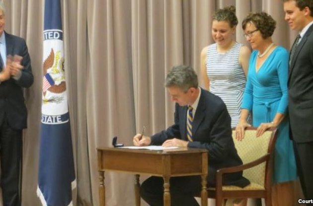 Новый посол США в Украине принял присягу
