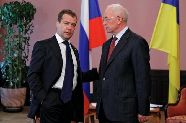 Азаров надеется обсудить с Медведевым взаимную торговлю после создания ЗСТ с ЕС