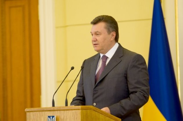 Янукович посоветовал молодым программистам создать украинский Google