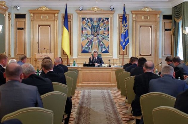 Янукович обязал чиновников добиться еще большего улучшения жизни людей