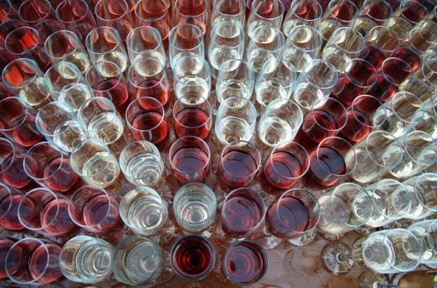 Румыния увеличит импорт молдавского вина, чтобы помочь Молдове компенсировать российское эмбарго