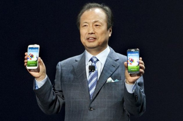 В погоне за Apple: Samsung пообещала выпустить смартфон с 64-разрядным процессором