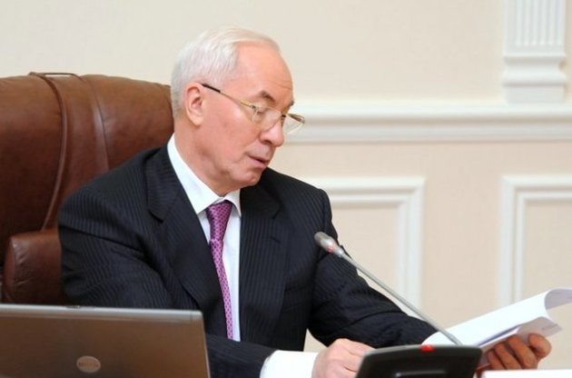 Азаров заверил, что из-за соглашения об ассоциации дефолт Украине не грозит