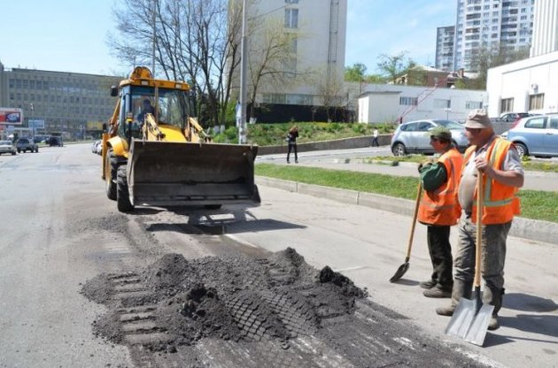 "Киевавтодор" раздал частным фирмам 103 млн грн на ремонт улиц