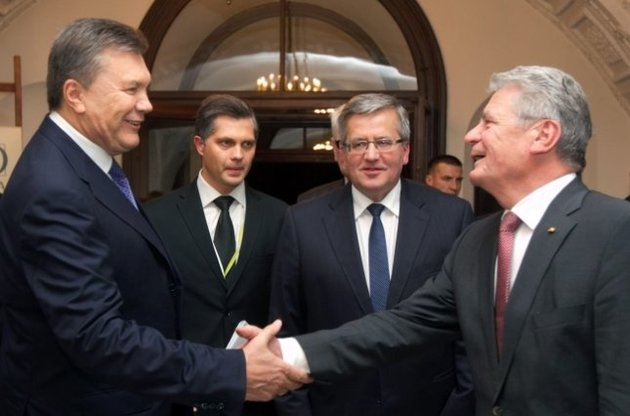 Президент Німеччини закликав Януковича звільнити Тимошенко