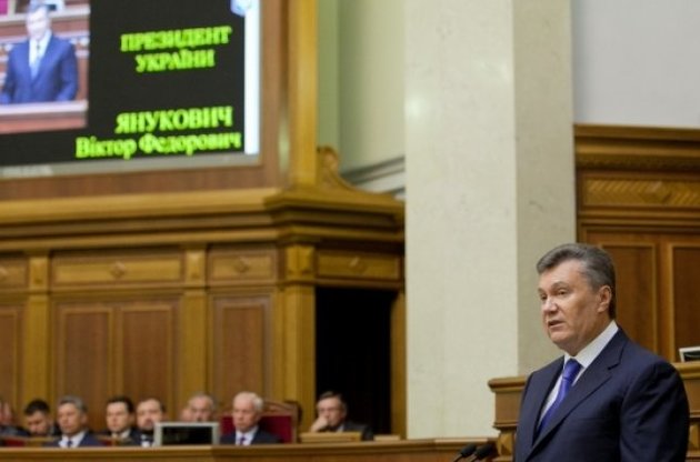 Яценюк пригласил Януковича в Раду подписать евроинтеграционные законы