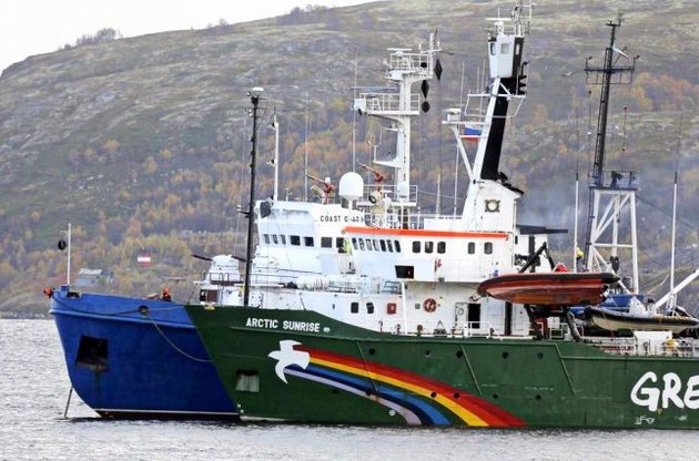 Россия проигнорировала предписание трибунала ООН освободить судно Arctic Sunrise