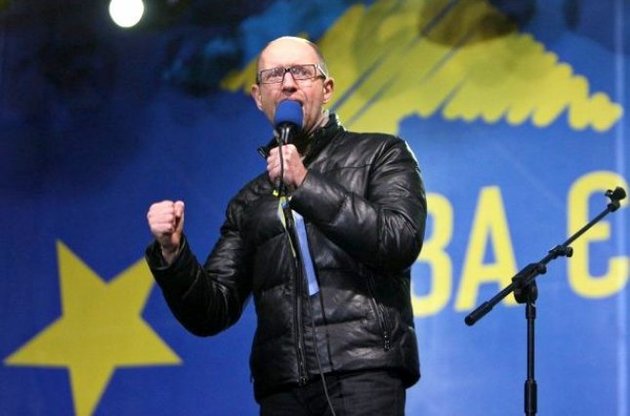 Оппозиция из-за разгона Майдана потребует отставки главы МВД