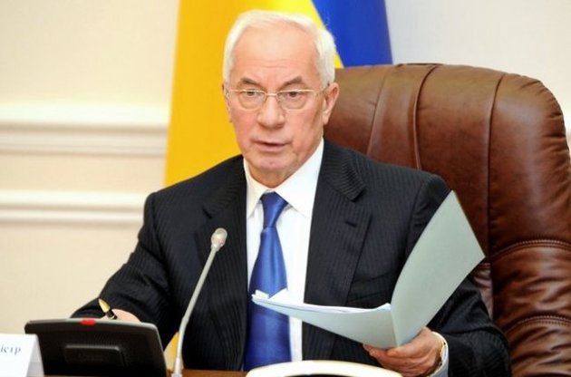 Азаров заявил, что блокирование Рады мешает внедрить безвизовый режим с ЕС