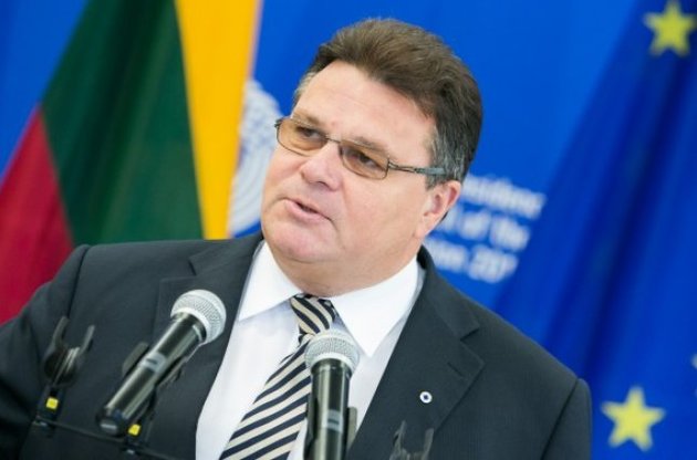 Глава МИД Литвы приедет в четверг в Украину