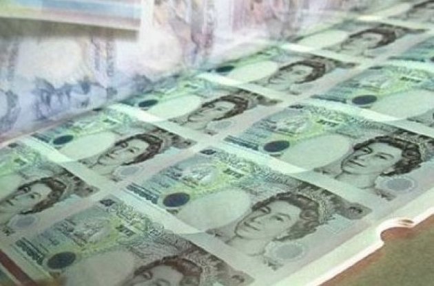 Банк Англии представил новые пластиковые банкноты