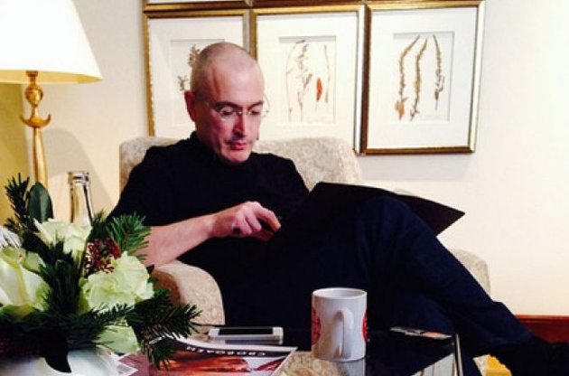 Ходорковский "постепенно разбирается", как его освободили, и подтверждает факт письма Путину