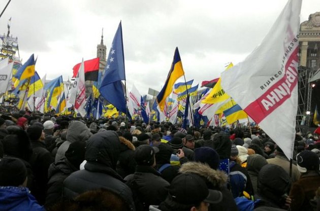 Евромайданы по всей Украине собрали в 11 раз больше участников, чем провластные митинги