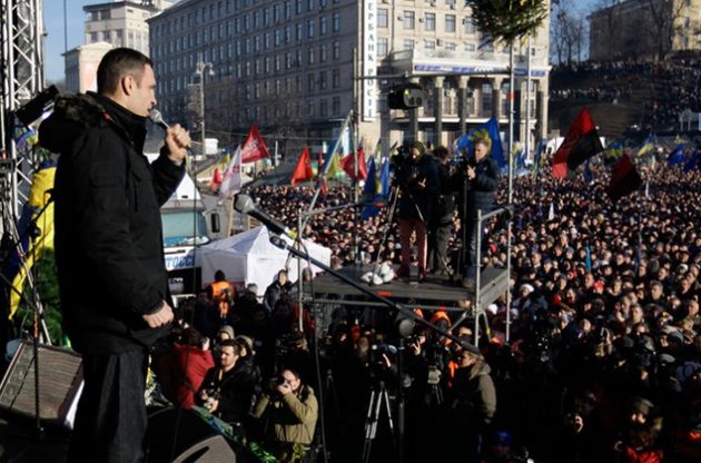 Кличко после нападения на Чорновол призвал журналистов к бойкоту власти