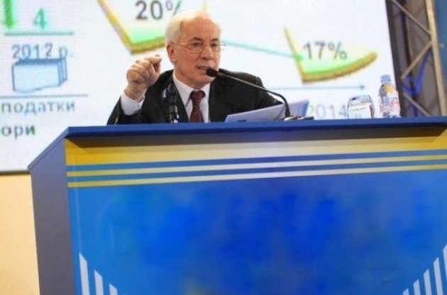 Азаров приписал себе в заслугу увеличение гривневых депозитов украинцев на 70 млрд в 2013 году