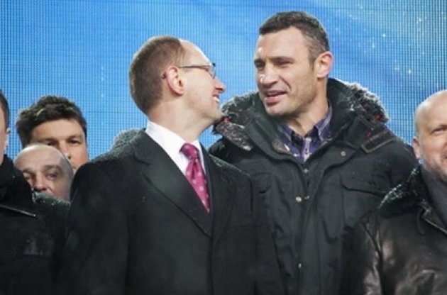 Яценюк и Кличко посетили мюнхенский Евромайдан