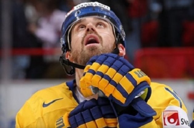 Сборная Швеция по хоккею вслед за ведущими нападающими потеряла капитана