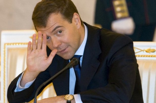 Украина выразила протест России из-за приезда Медведева в Крым