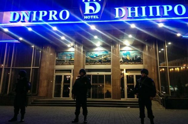 Члени "Правого сектора" залишили готель "Дніпро"